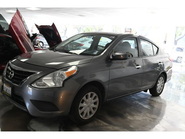 GRAY, 2018 NISSAN VERSA Thumnail Image 7