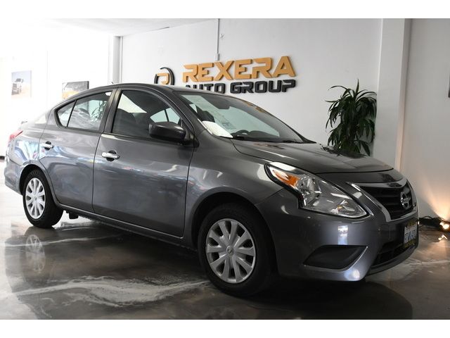 GRAY, 2018 NISSAN VERSA Thumnail Image 8