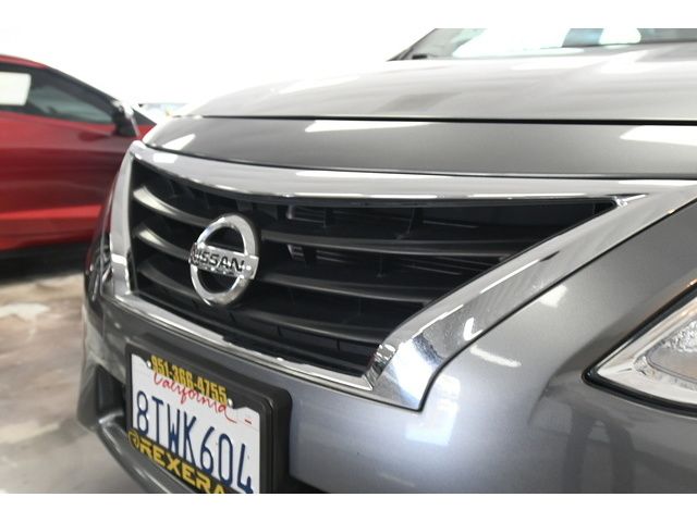 GRAY, 2018 NISSAN VERSA Thumnail Image 13