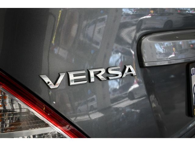 GRAY, 2018 NISSAN VERSA Thumnail Image 15