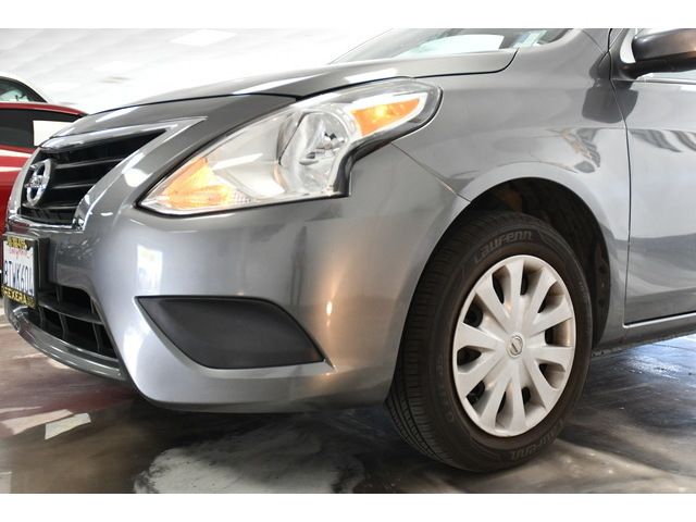 GRAY, 2018 NISSAN VERSA Thumnail Image 20
