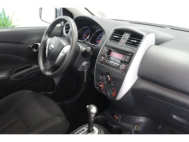 GRAY, 2018 NISSAN VERSA Thumnail Image 39
