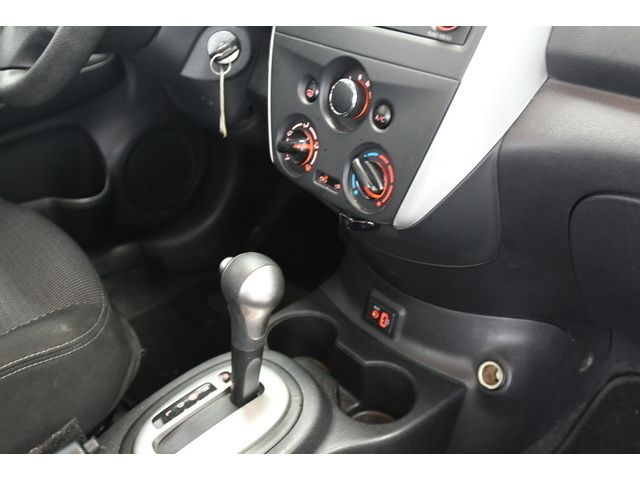 GRAY, 2018 NISSAN VERSA Thumnail Image 42