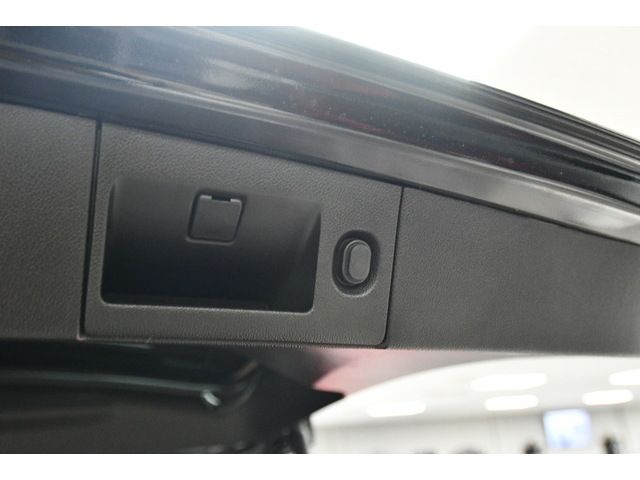 BLACK, 2018 CADILLAC ESCALADE Thumnail Image 73