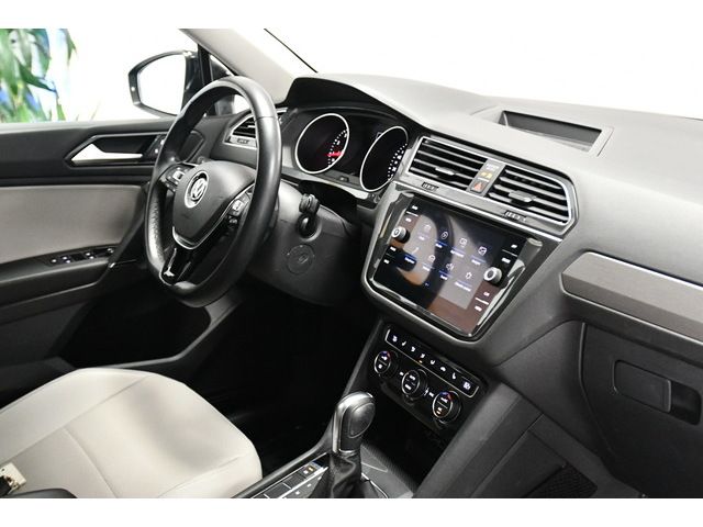BLACK, 2018 VOLKSWAGEN TIGUAN Thumnail Image 57