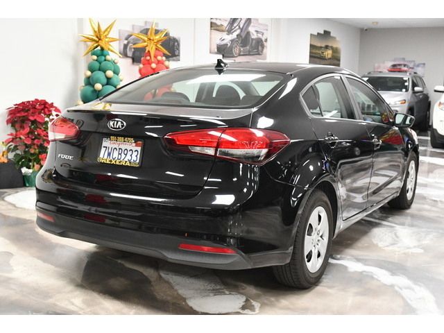 WHITE, 2017 KIA FORTE Thumnail Image 6