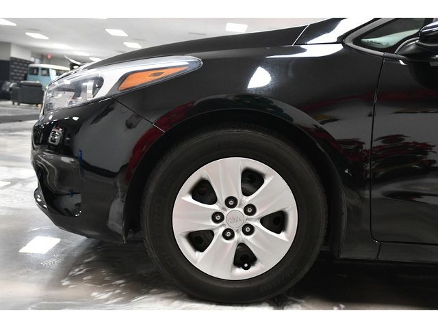 WHITE, 2017 KIA FORTE Thumnail Image 14