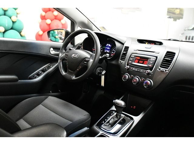 WHITE, 2017 KIA FORTE Thumnail Image 30
