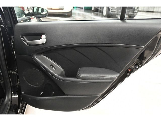 WHITE, 2017 KIA FORTE Thumnail Image 34