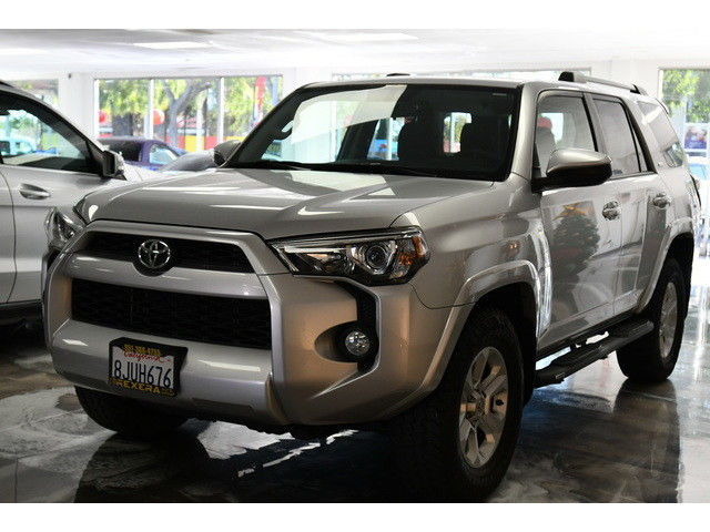 SILVER, 2019 TOYOTA 4RUNNER Thumnail Image 3