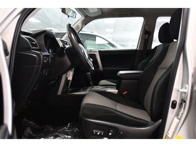 SILVER, 2019 TOYOTA 4RUNNER Thumnail Image 24