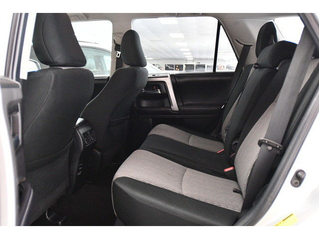 SILVER, 2019 TOYOTA 4RUNNER Thumnail Image 40