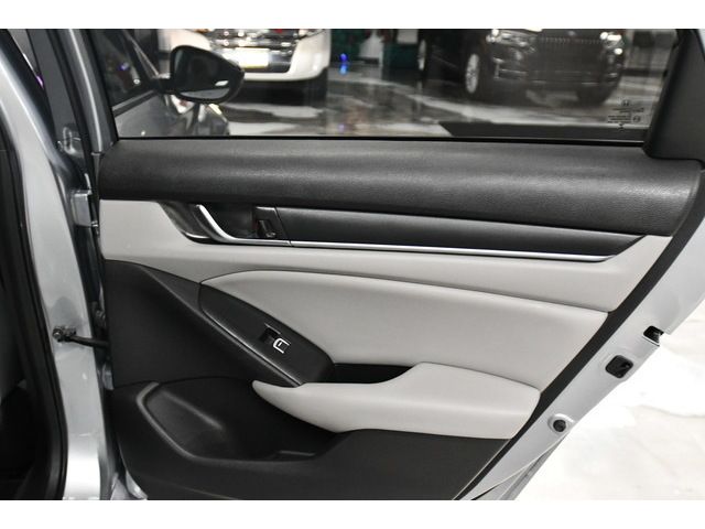 SILVER, 2019 HONDA ACCORD Thumnail Image 34