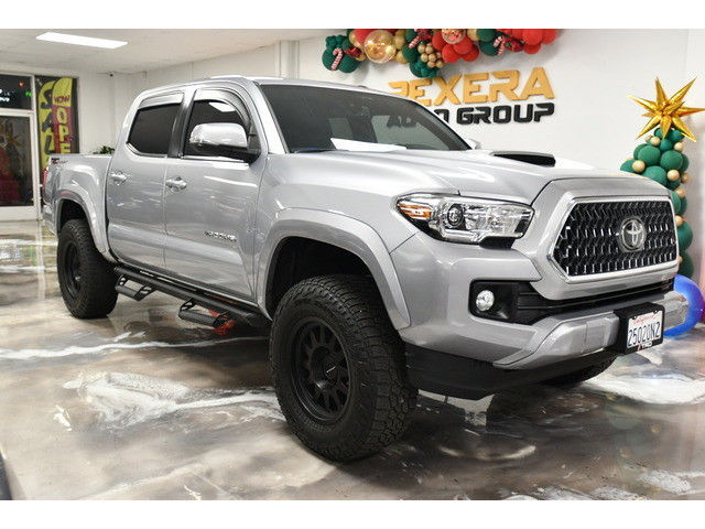 SILVER, 2018 TOYOTA TACOMA Thumnail Image 8