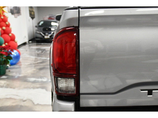 SILVER, 2018 TOYOTA TACOMA Thumnail Image 9