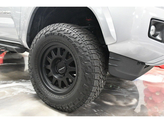 SILVER, 2018 TOYOTA TACOMA Thumnail Image 30