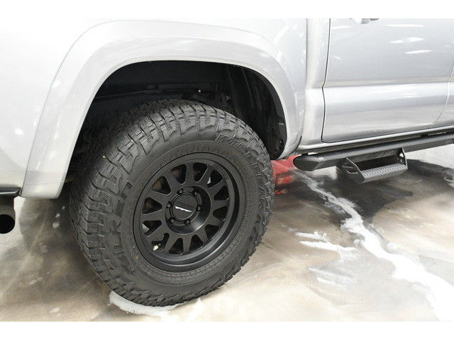 SILVER, 2018 TOYOTA TACOMA Thumnail Image 32