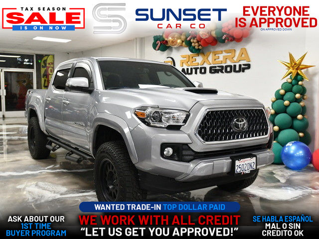 SILVER, 2018 TOYOTA TACOMA Thumnail Image 1