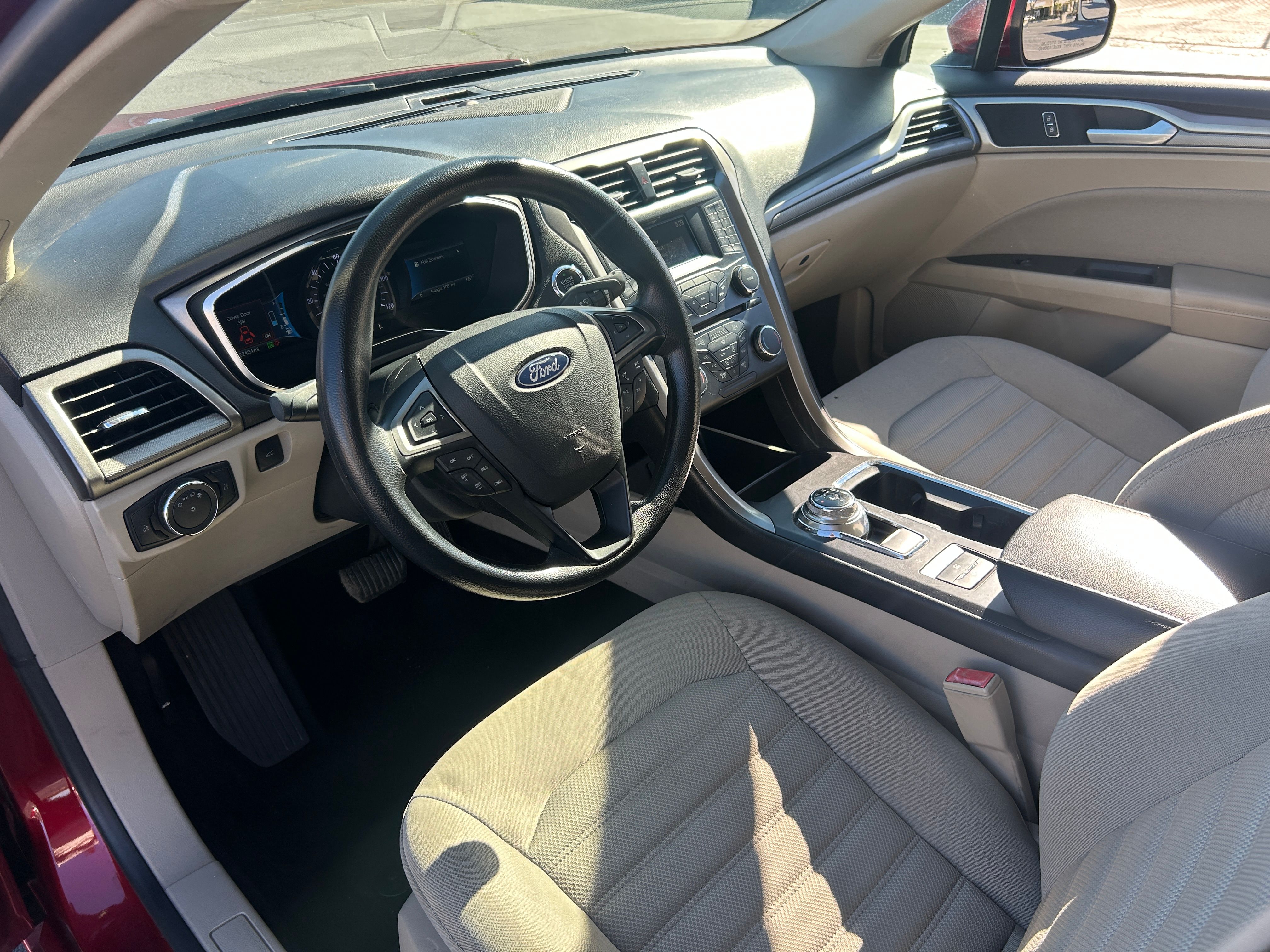 RED, 2018 FORD FUSION Thumnail Image 21