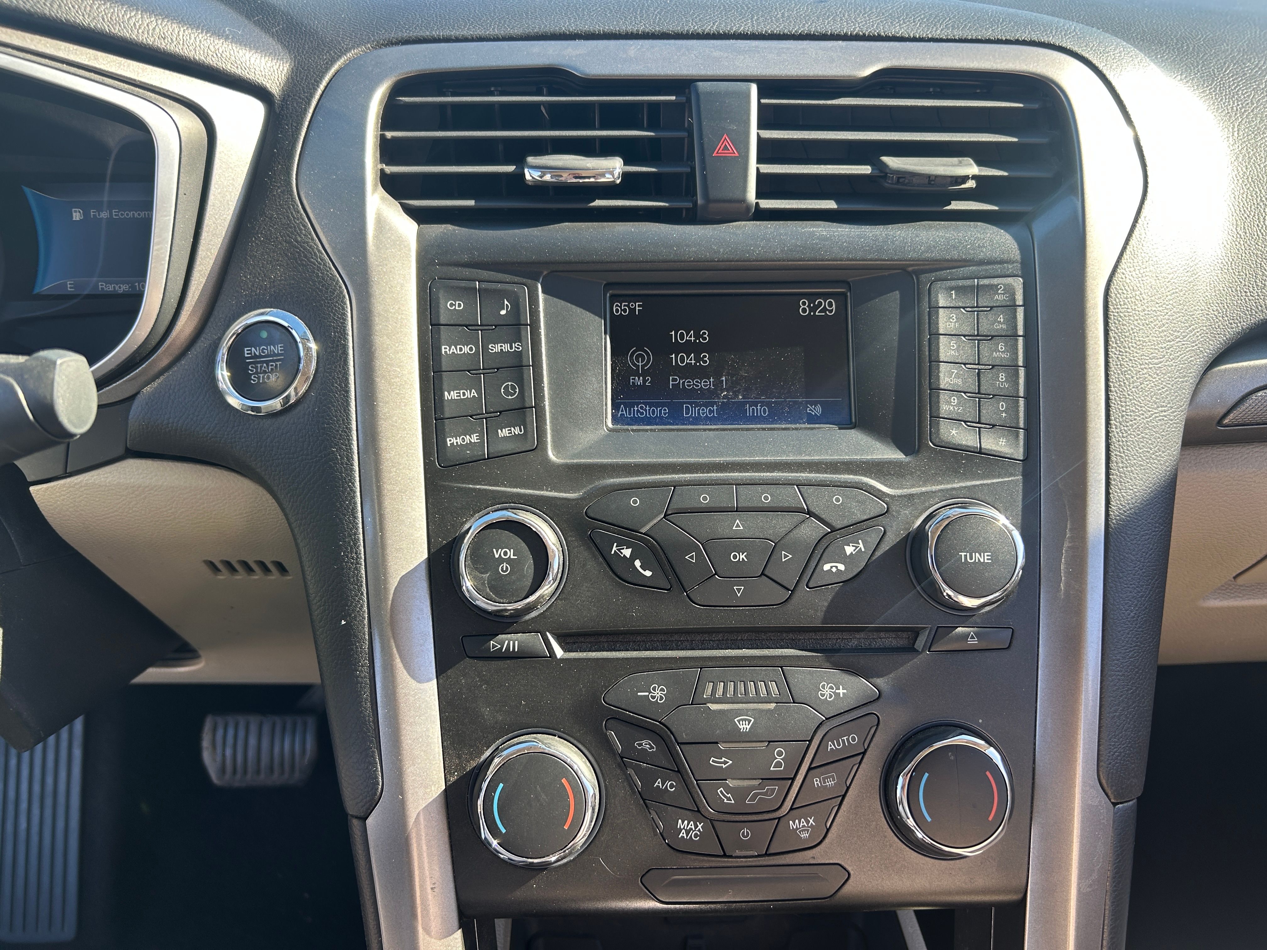 RED, 2018 FORD FUSION Thumnail Image 24
