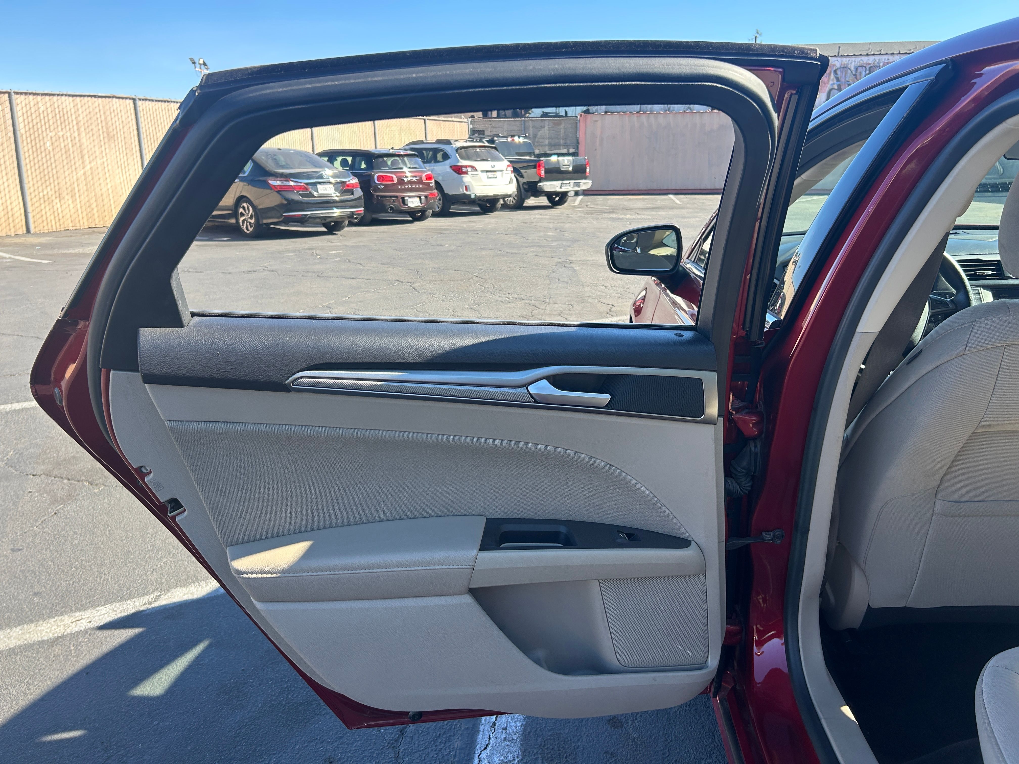 RED, 2018 FORD FUSION Thumnail Image 27