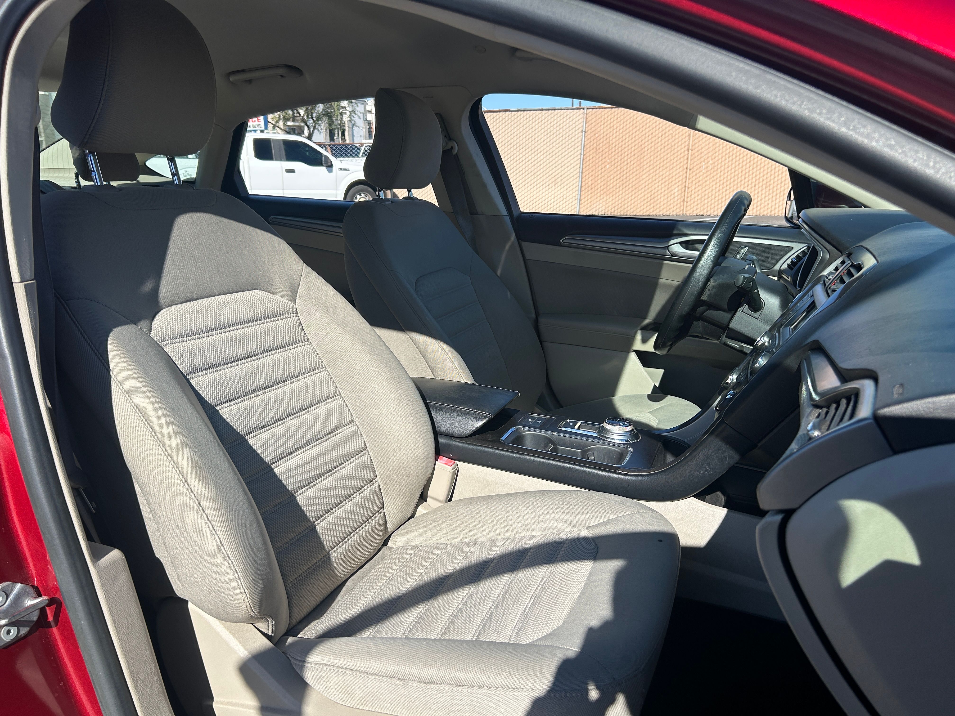 RED, 2018 FORD FUSION Thumnail Image 37