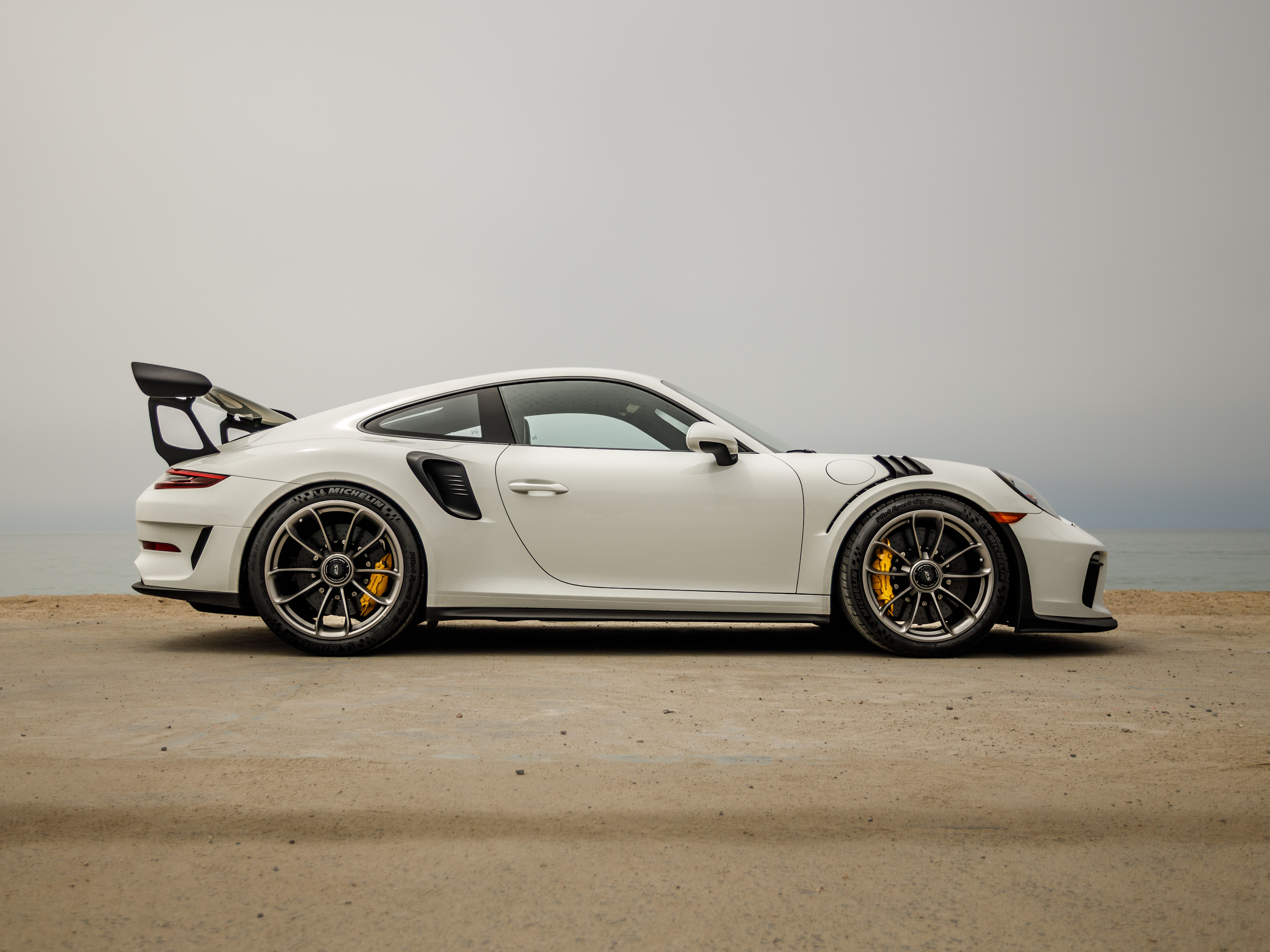 2019 PORSCHE 911 Image 4