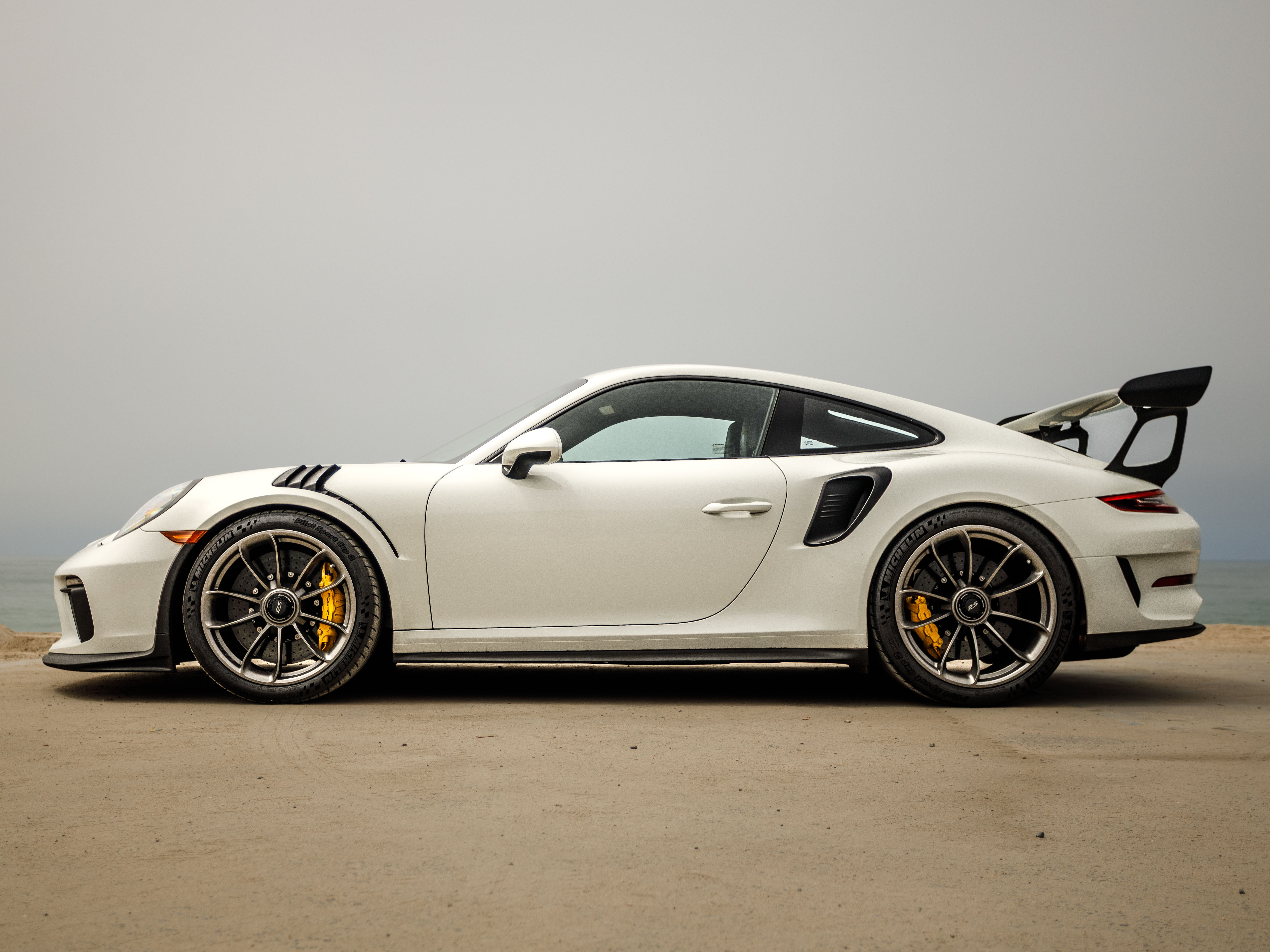 2019 PORSCHE 911 Image 9