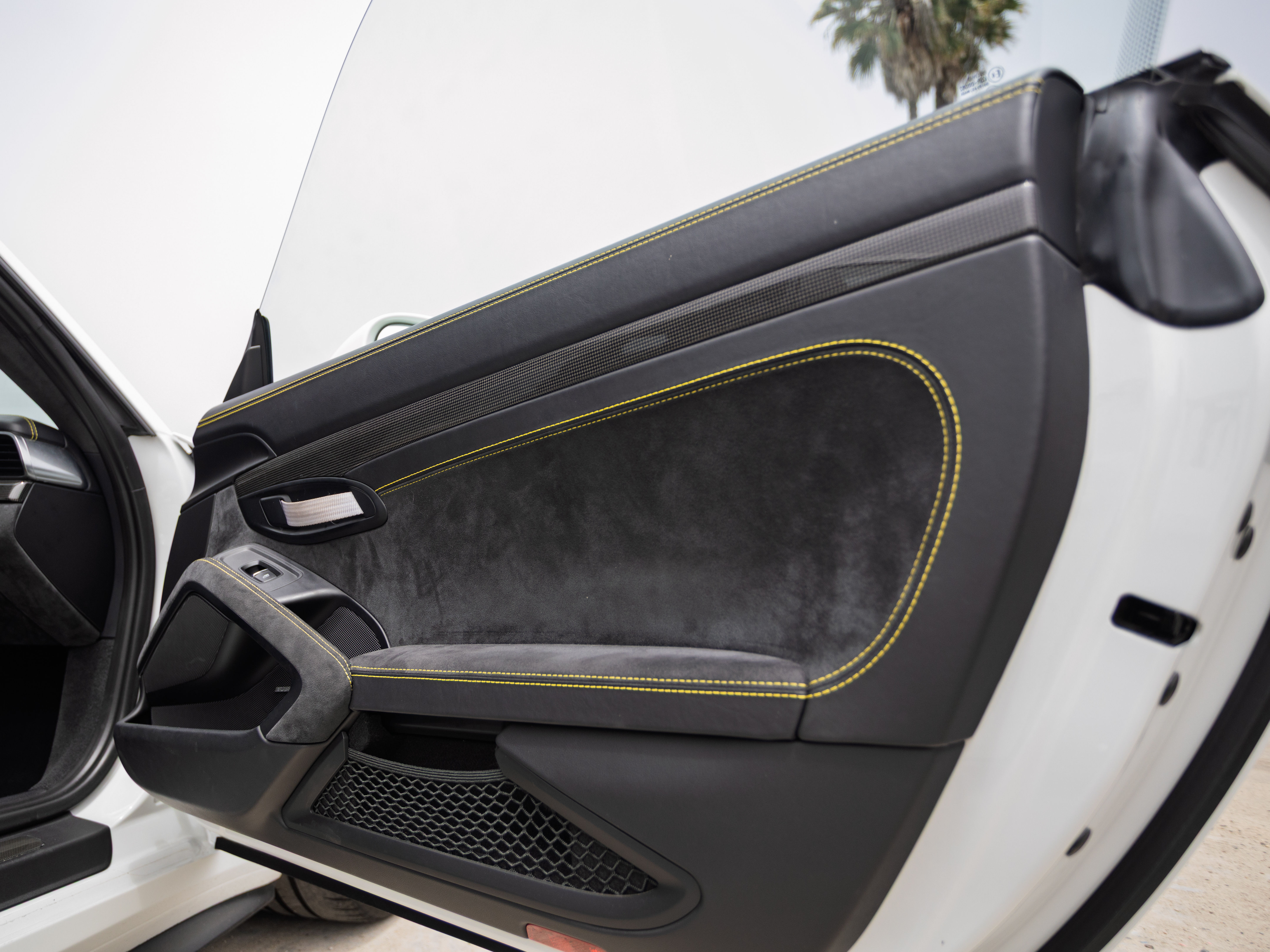 2019 PORSCHE 911 Image 18