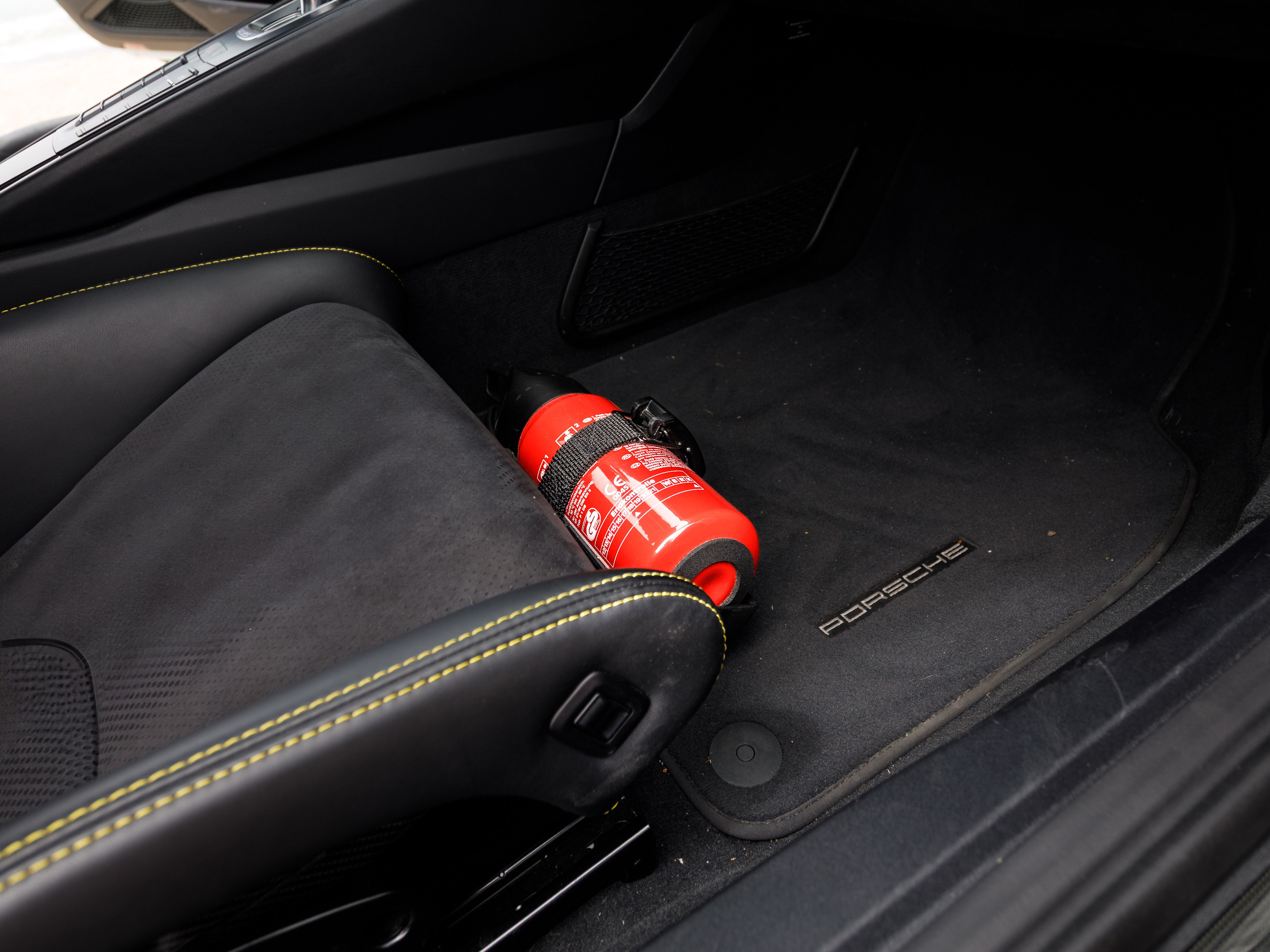 2019 PORSCHE 911 Image 23