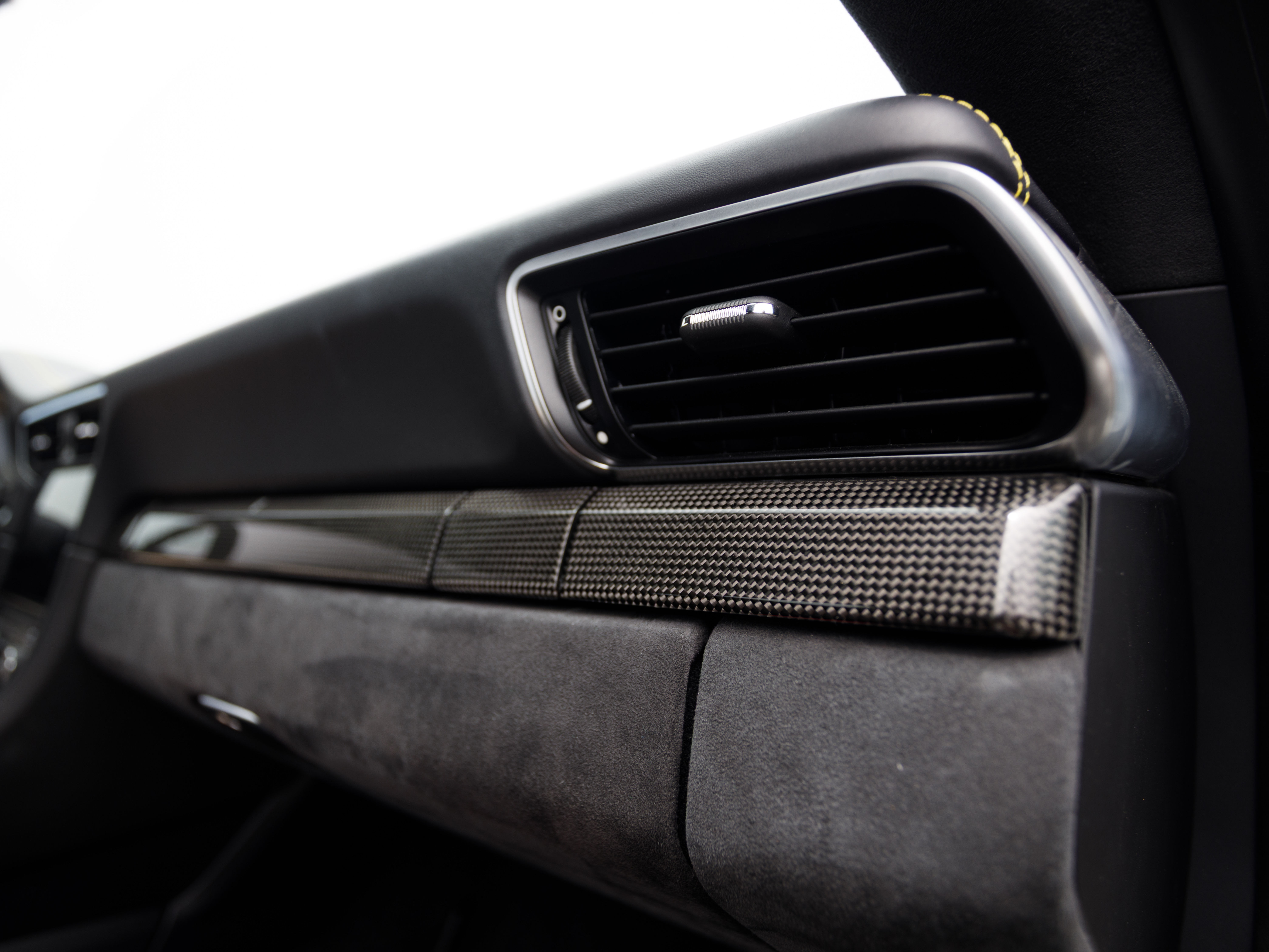 2019 PORSCHE 911 Image 24