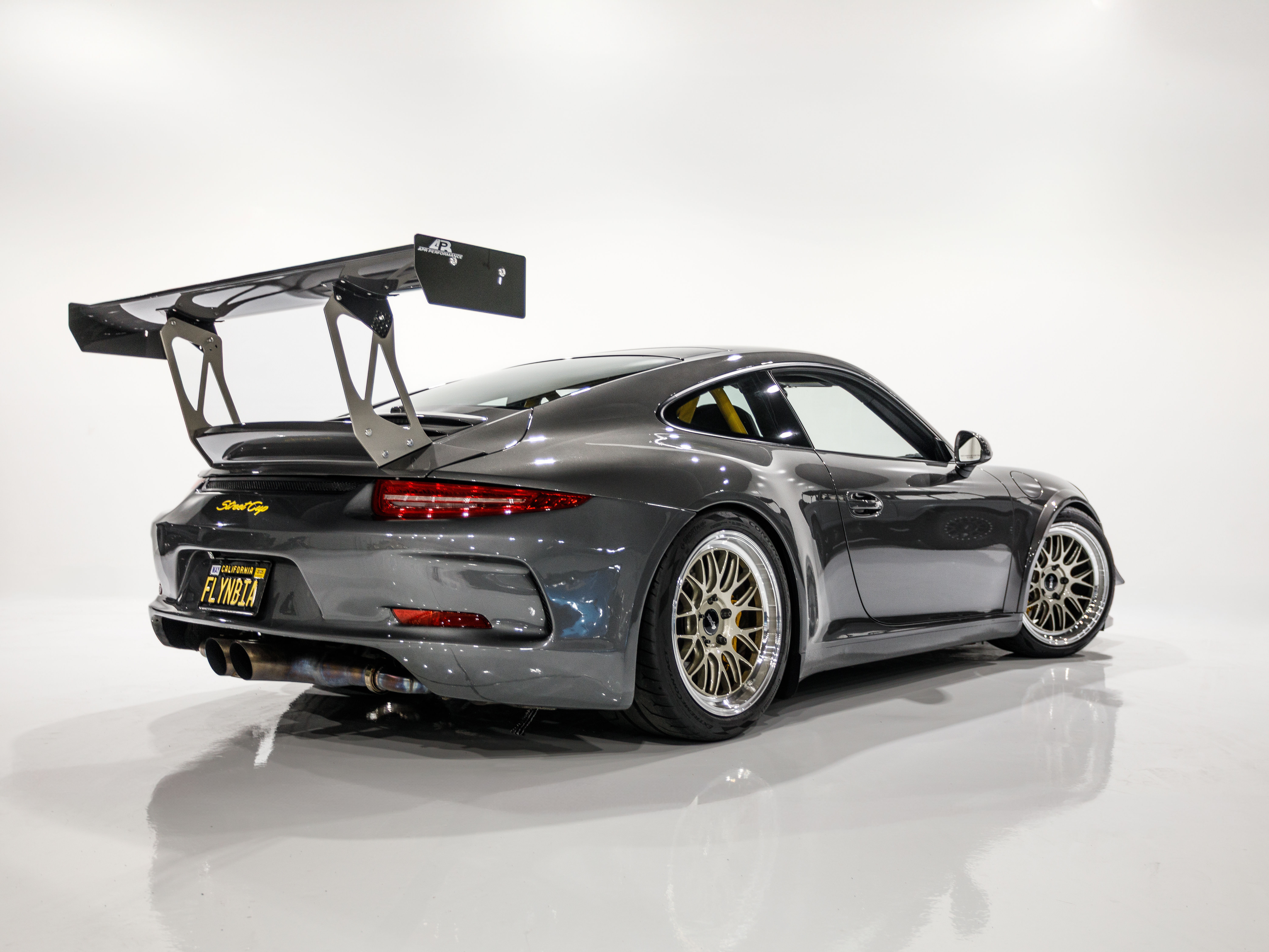 GRAY, 2013 PORSCHE 911 Image 9