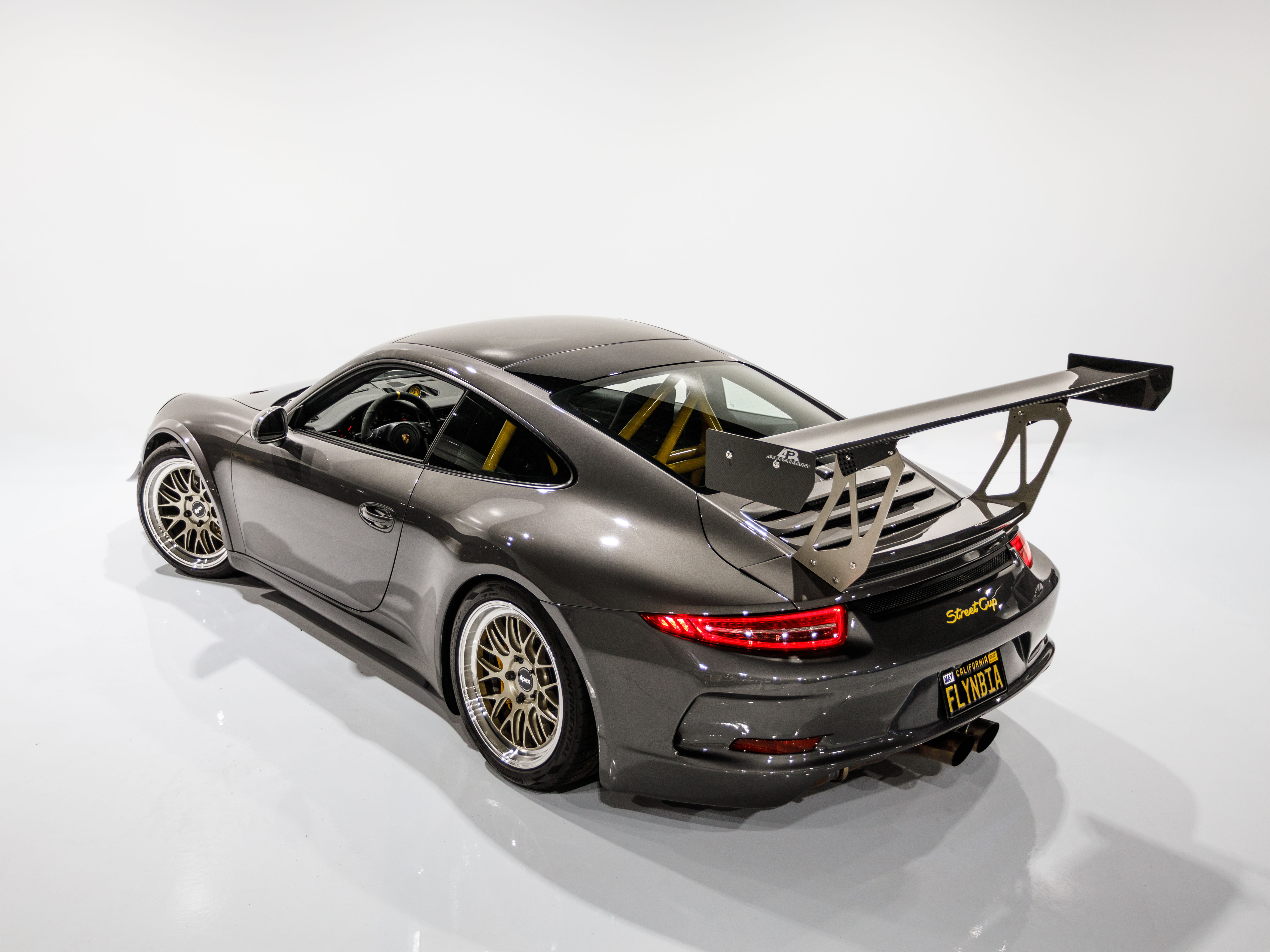 GRAY, 2013 PORSCHE 911 Image 13