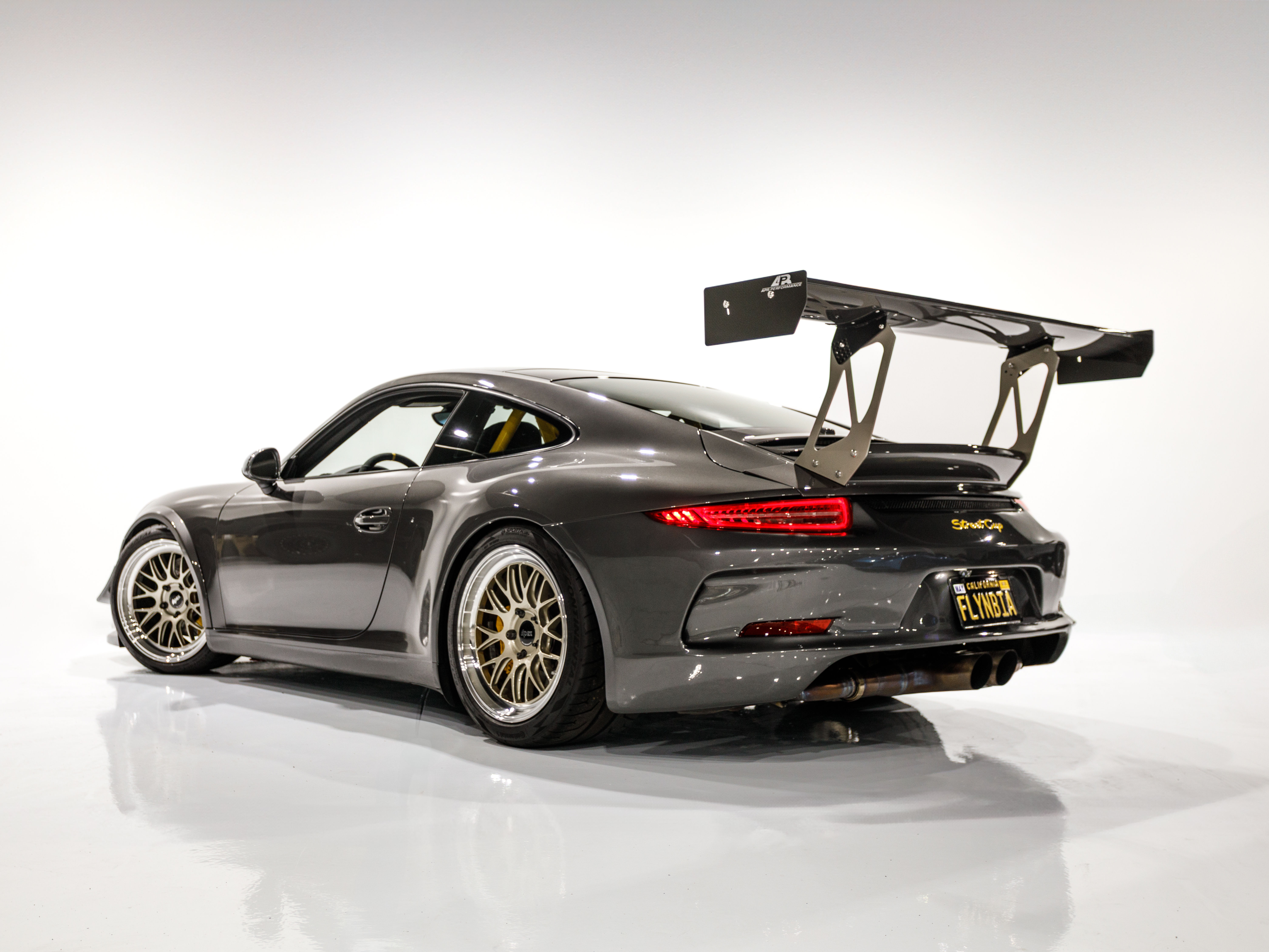 GRAY, 2013 PORSCHE 911 Image 14