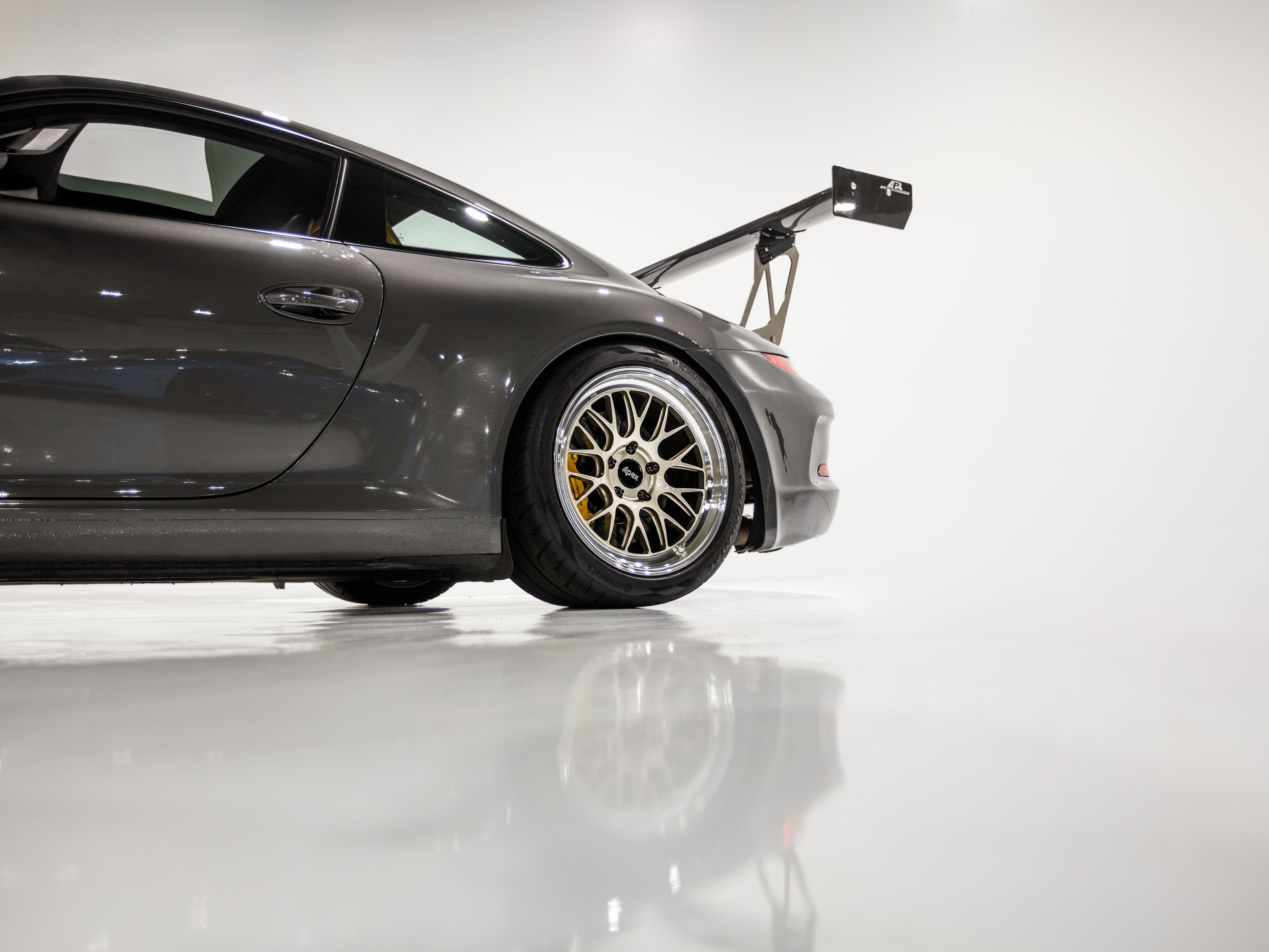 GRAY, 2013 PORSCHE 911 Image 18