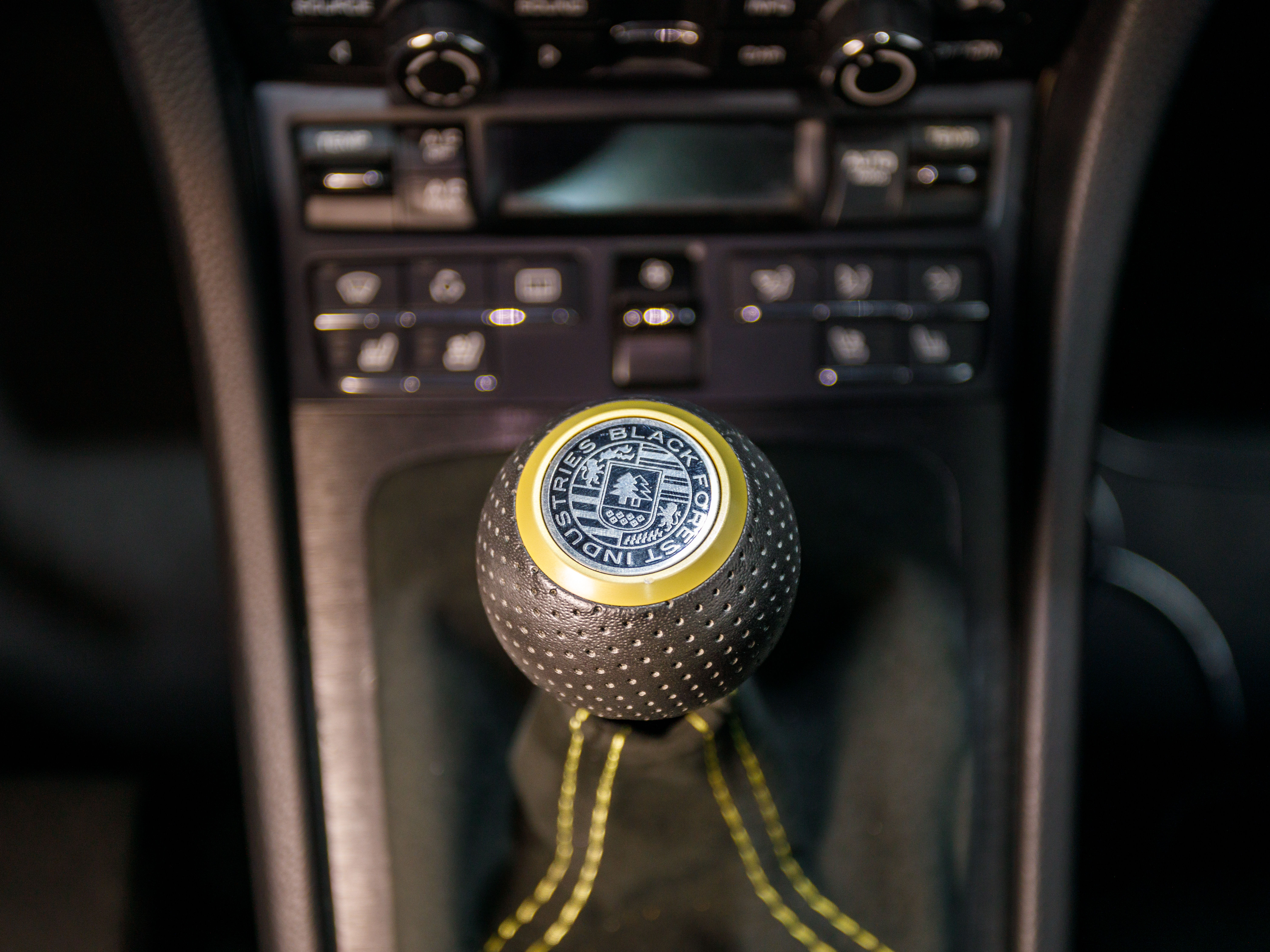 GRAY, 2013 PORSCHE 911 Image 26
