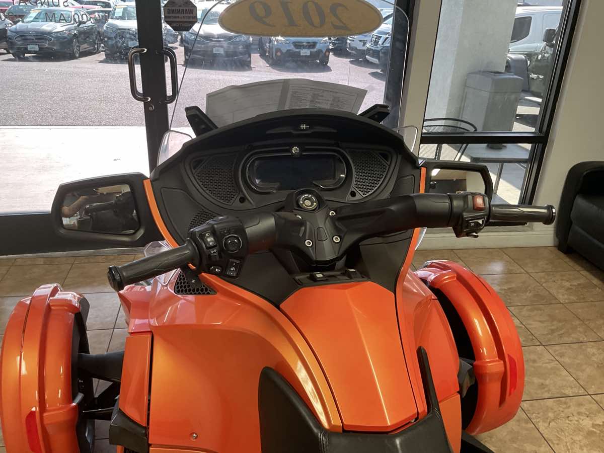 ORANGE, 2019 CANA SPYDER Image 19