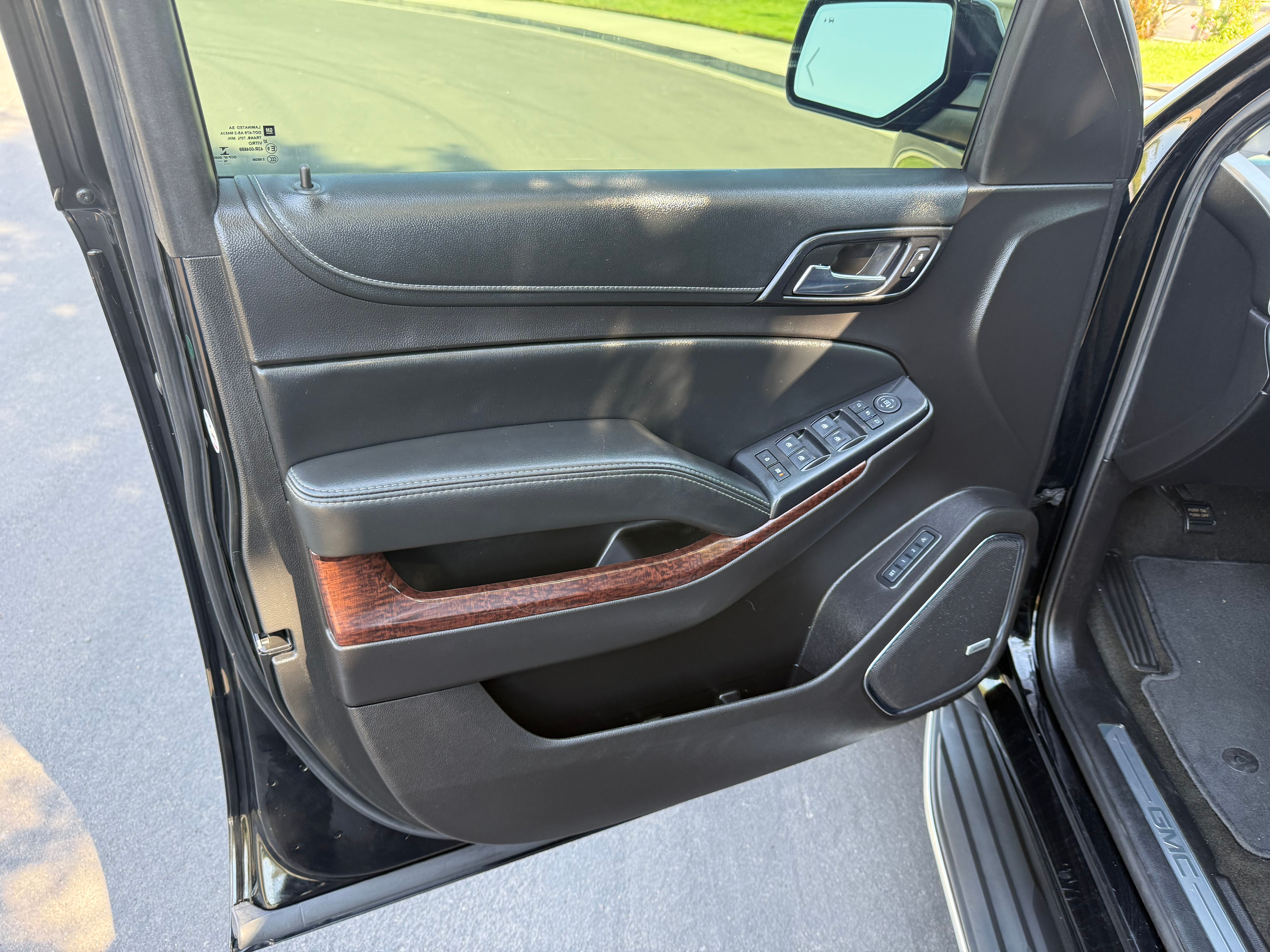 N / A, 2017 GMC YUKON Thumnail Image 8