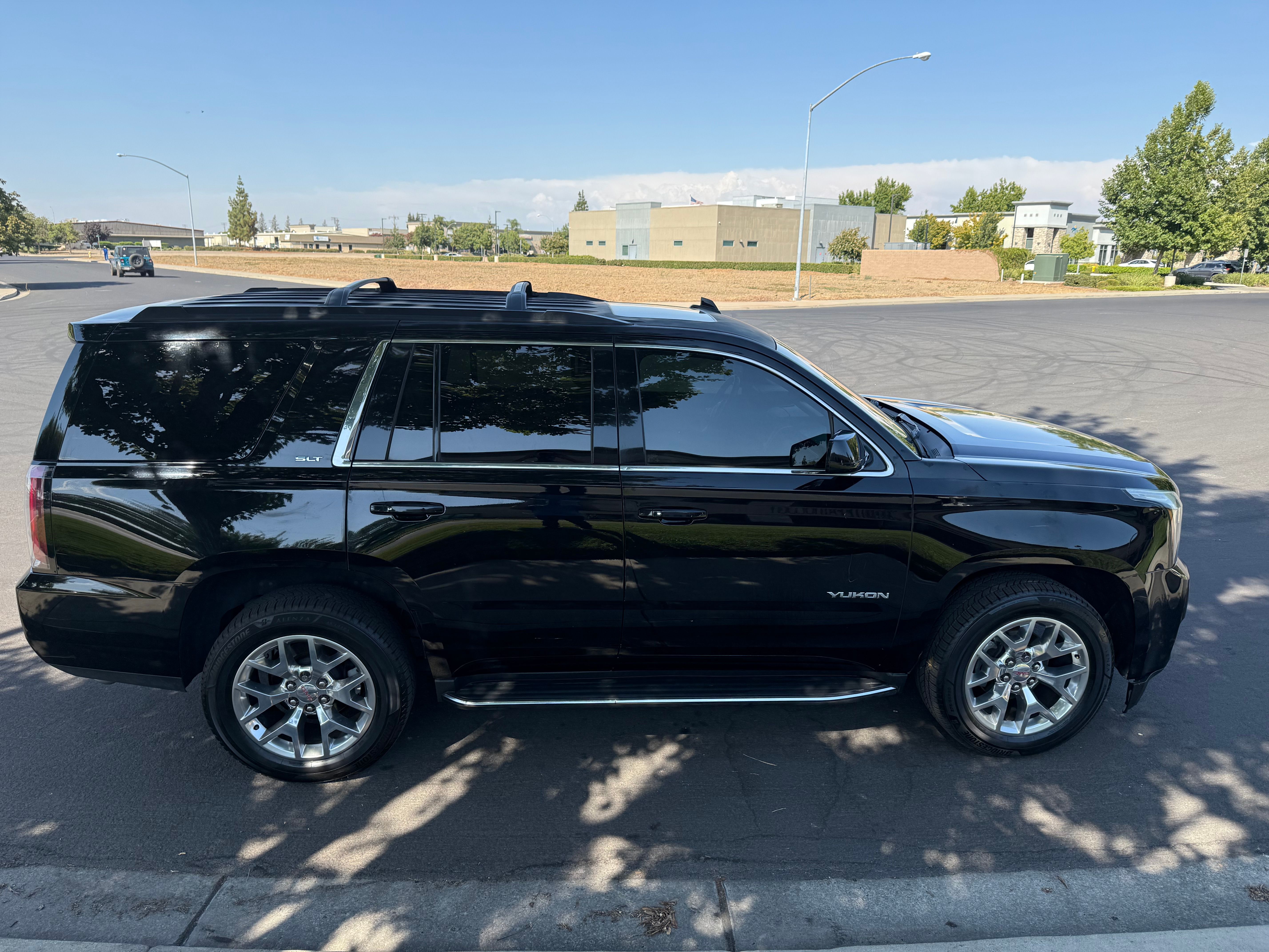 N / A, 2017 GMC YUKON Thumnail Image 3