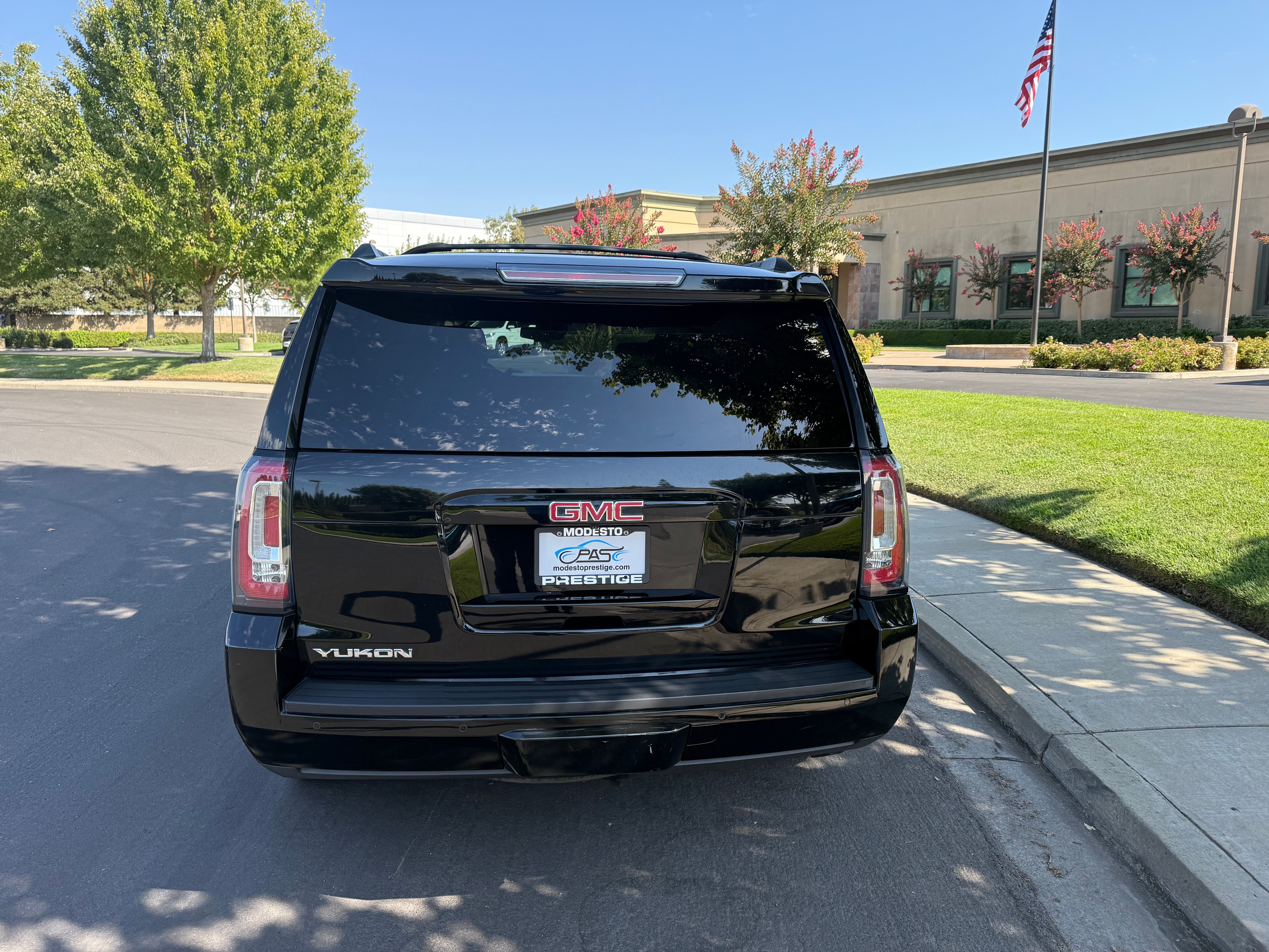 N / A, 2017 GMC YUKON Thumnail Image 4