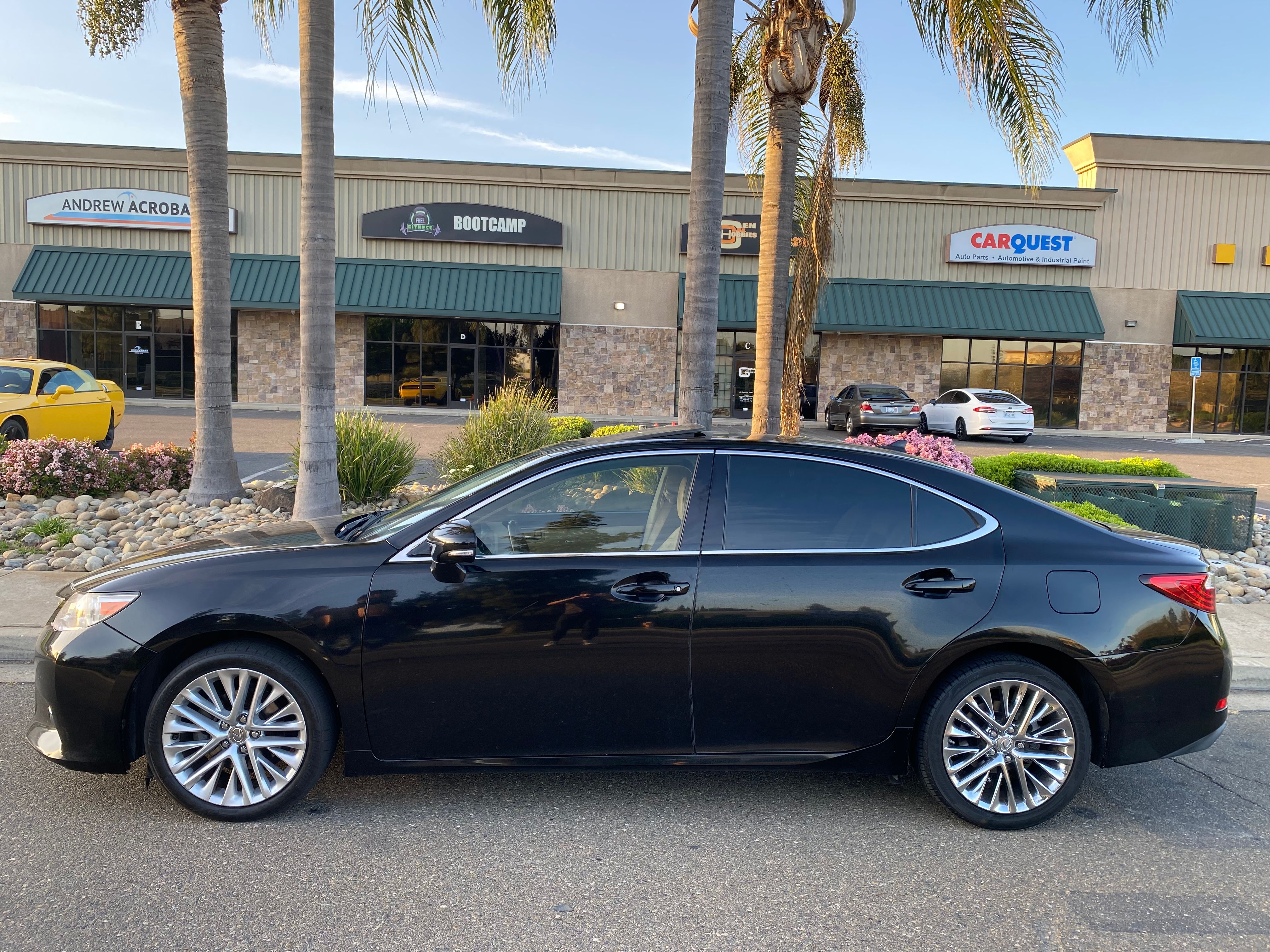 N / A, 2013 LEXUS ES Thumnail Image 2