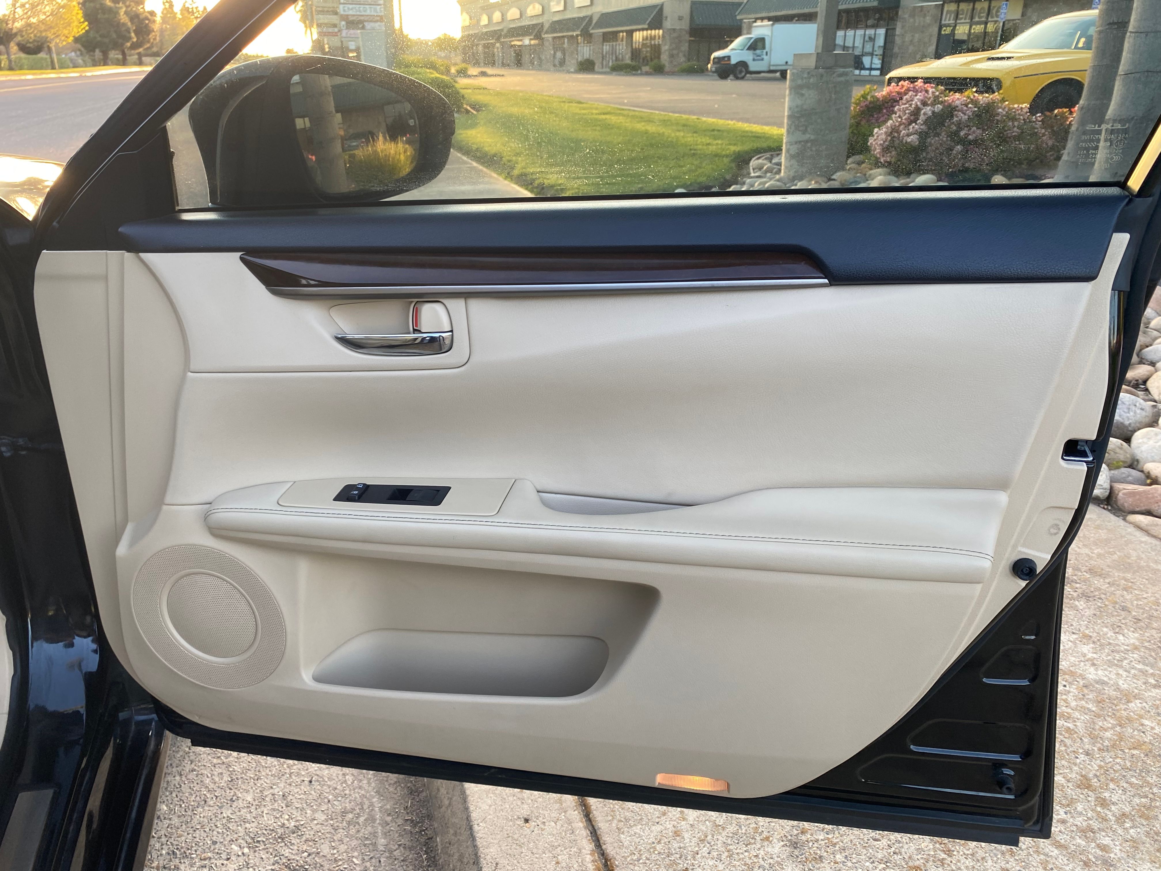 N / A, 2013 LEXUS ES Thumnail Image 16