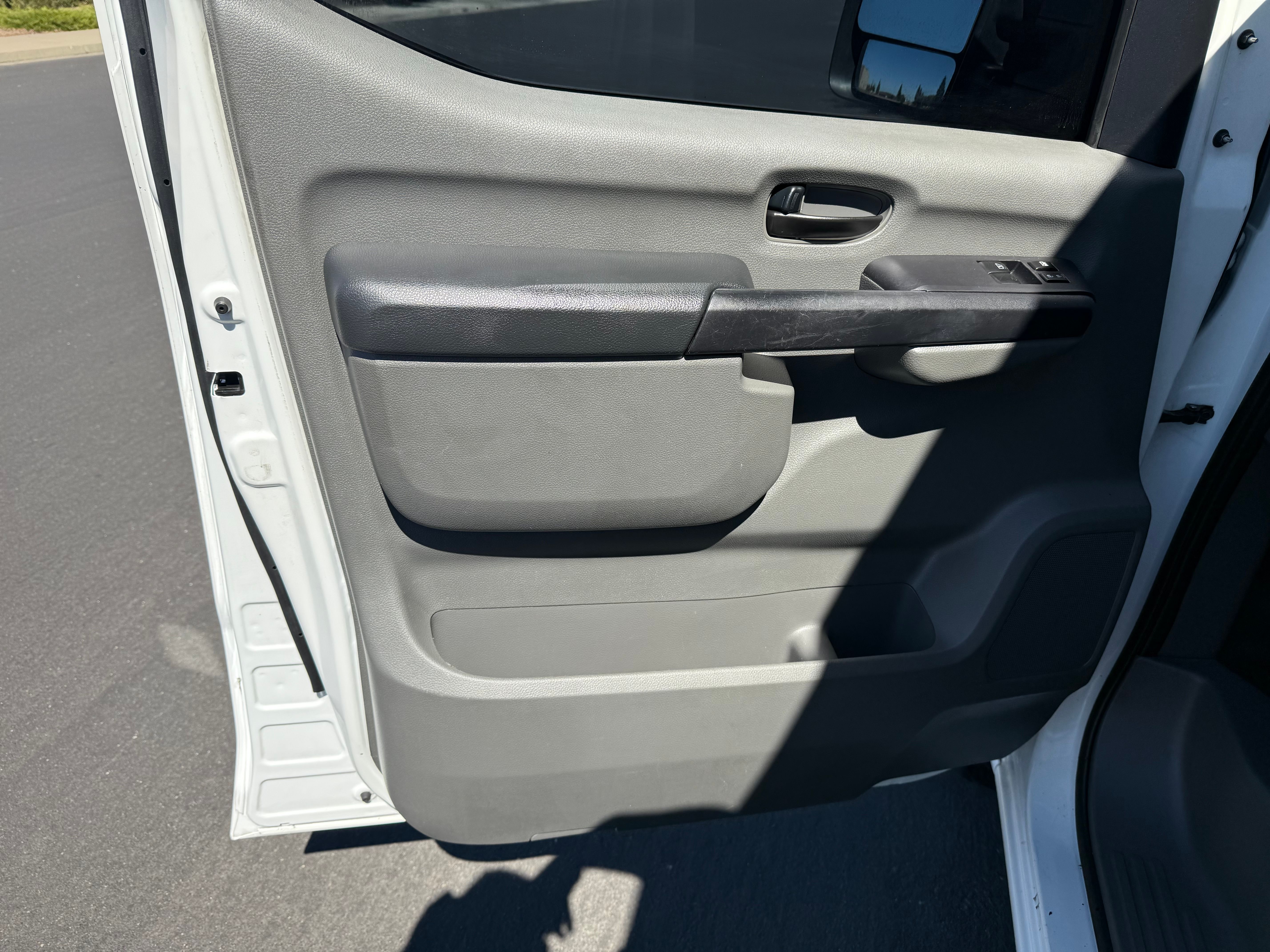 N / A, 2018 NISSAN NV2500 HD CARGO Thumnail Image 16