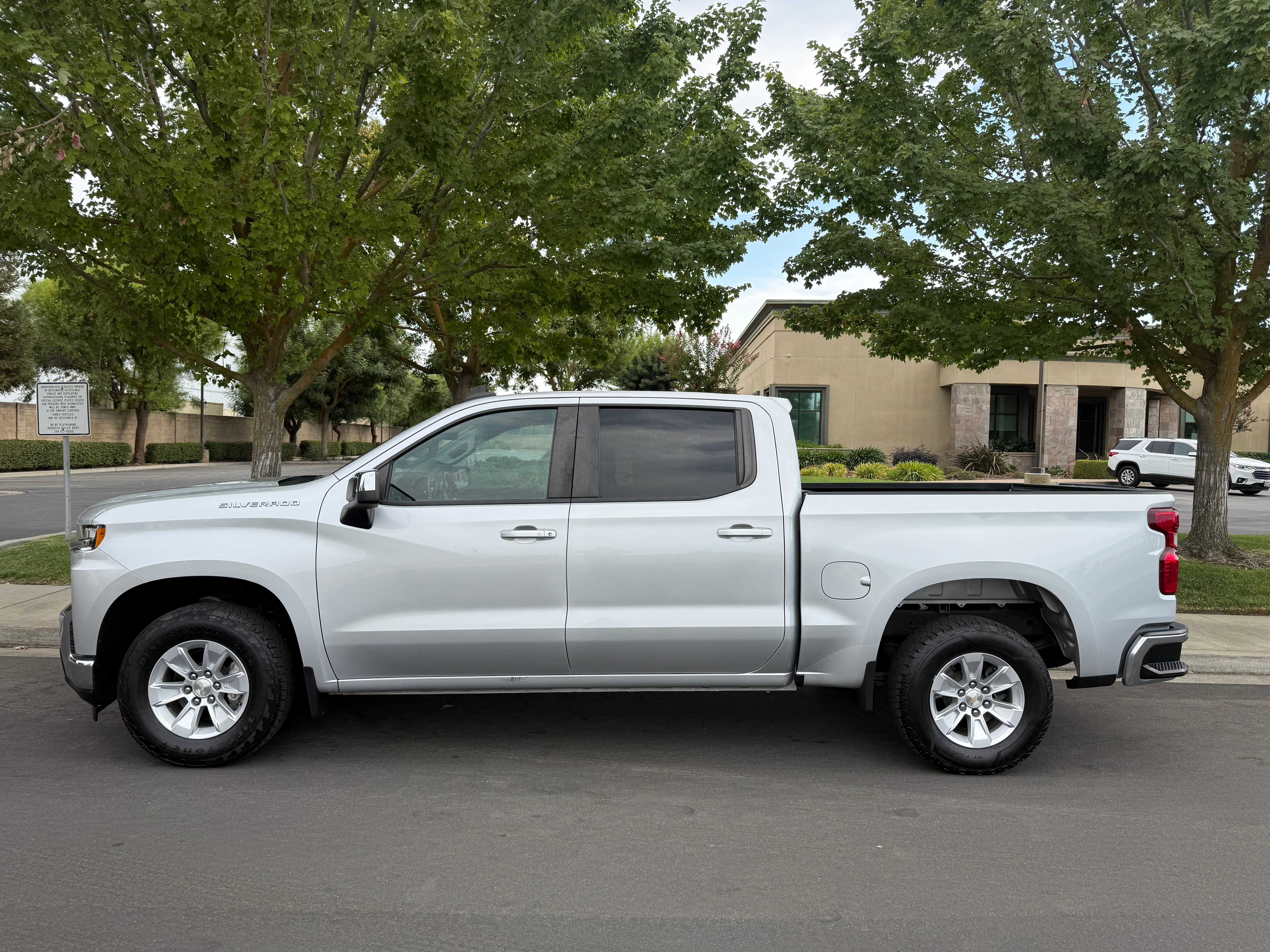 N / A, 2021 CHEVROLET SILVERADO 1500 CREW CAB Image 3