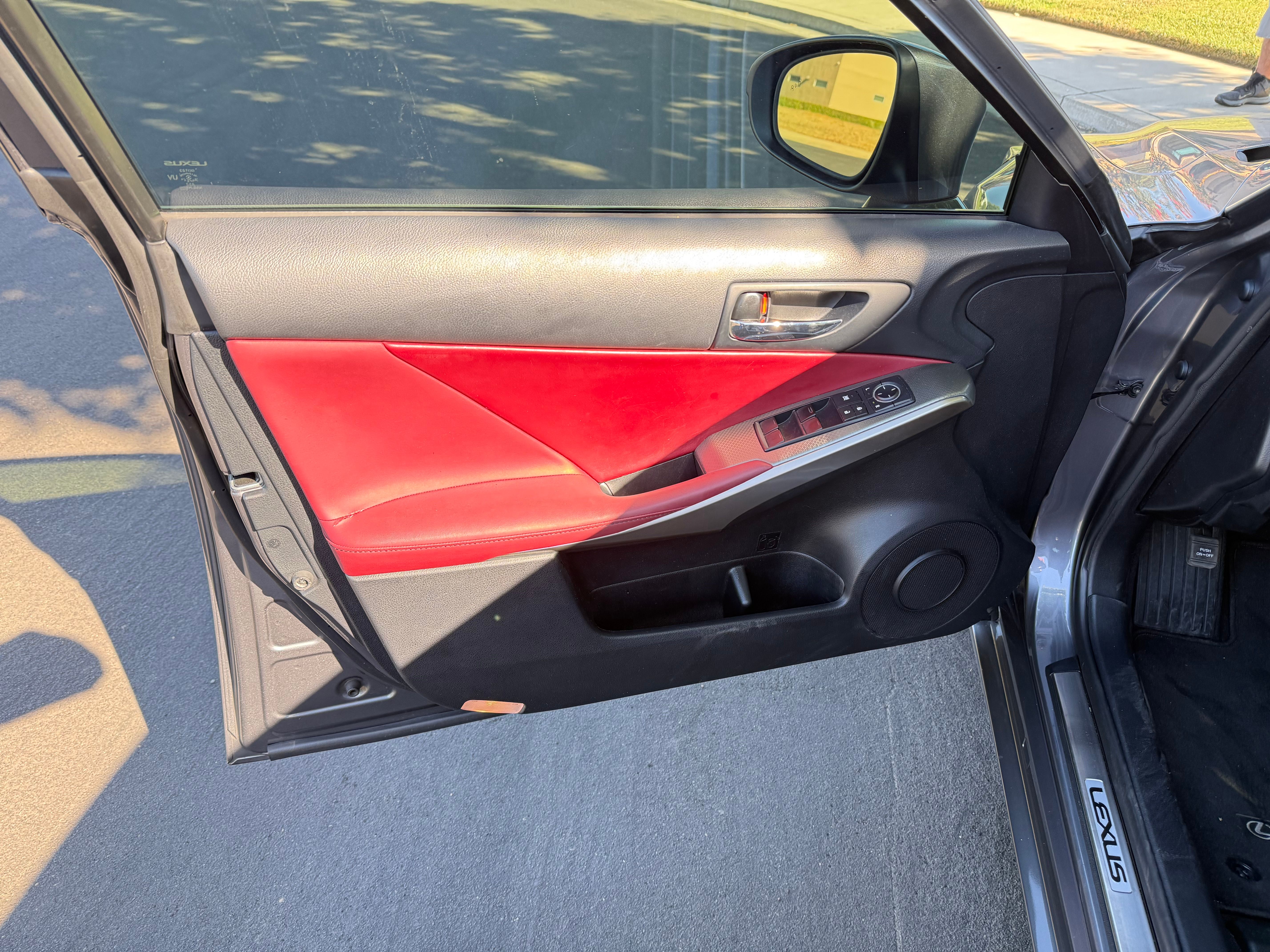 N / A, 2016 LEXUS IS Image 8