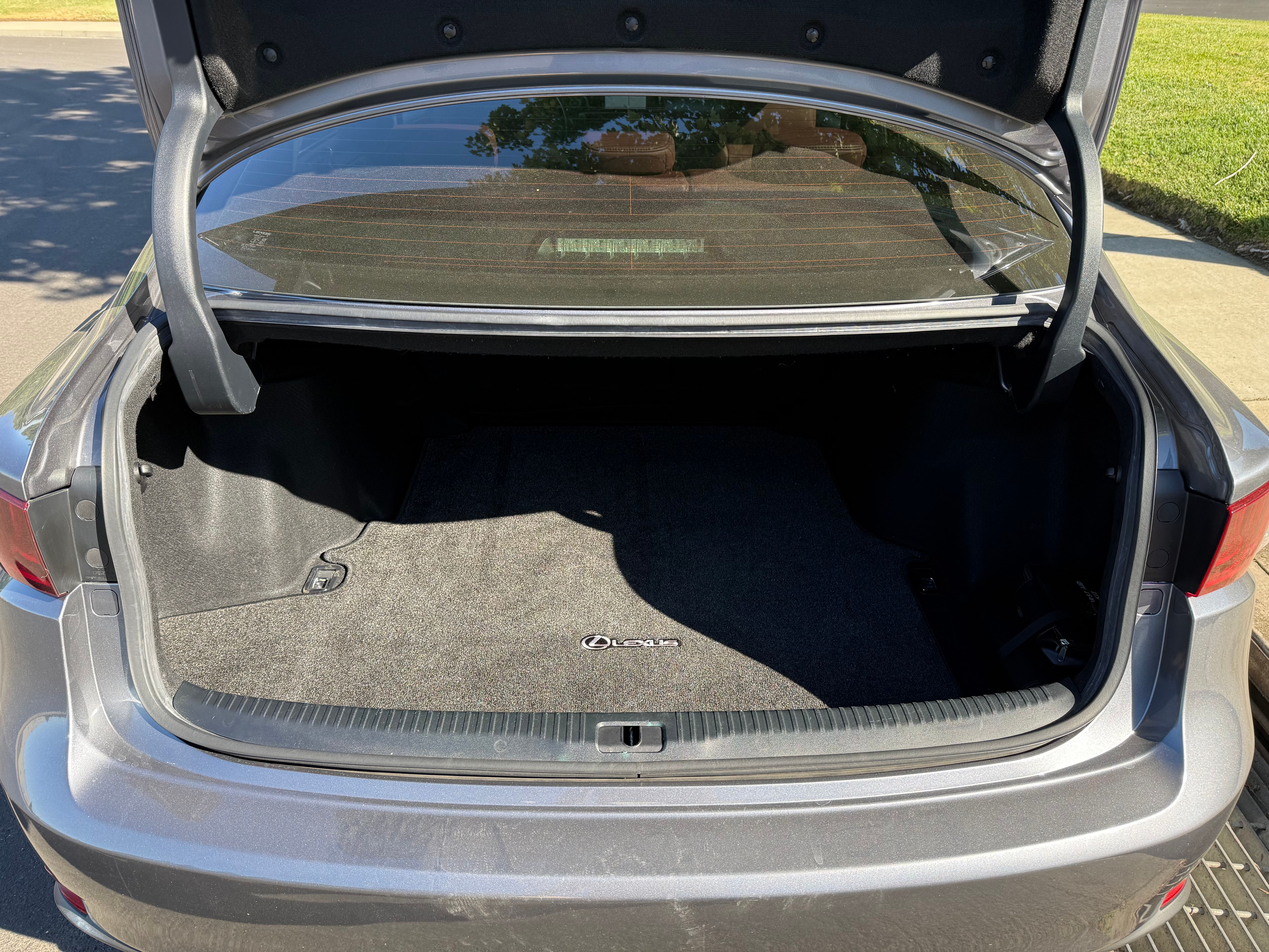 N / A, 2016 LEXUS IS Image 11