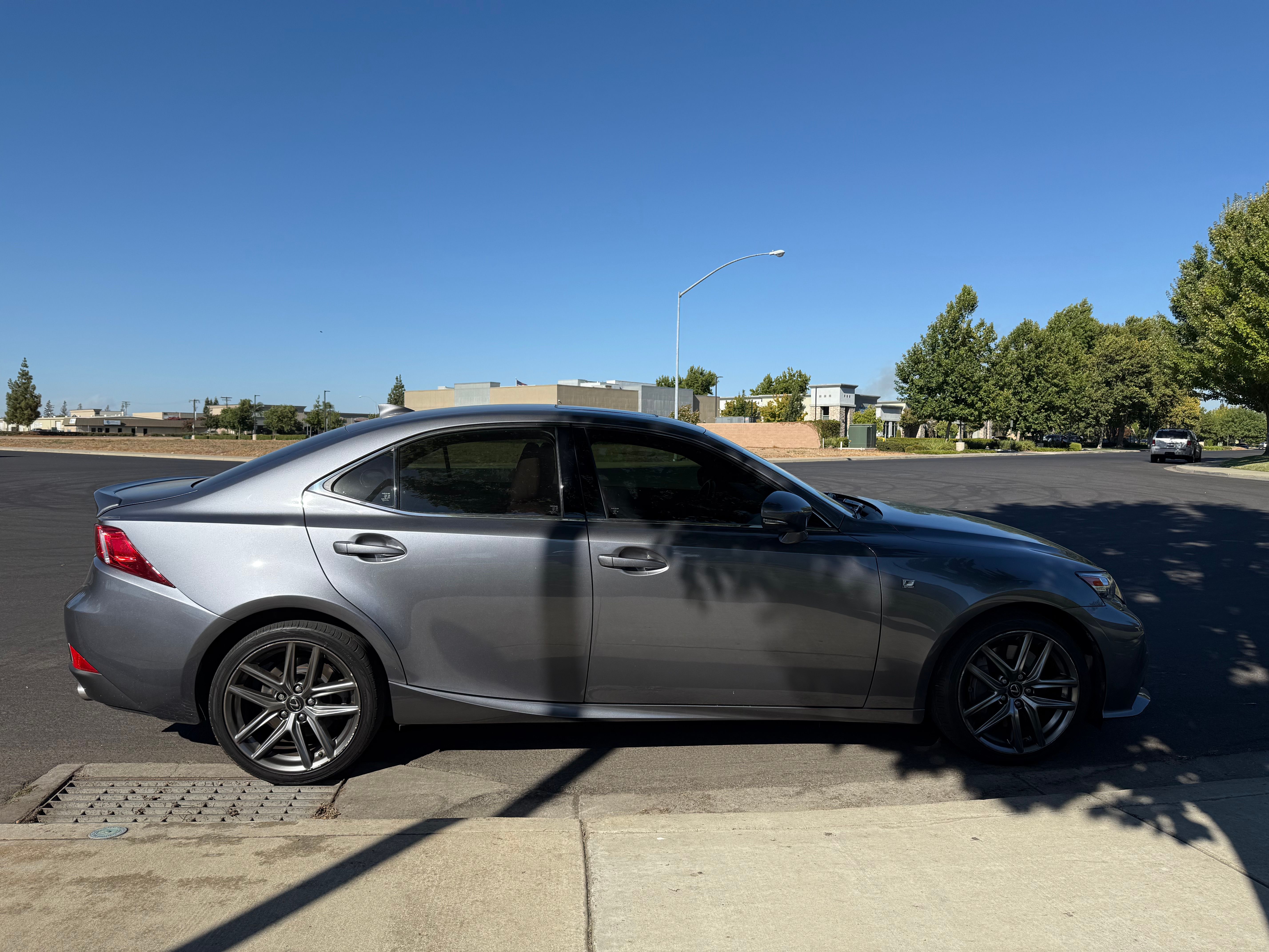 N / A, 2016 LEXUS IS Image 5