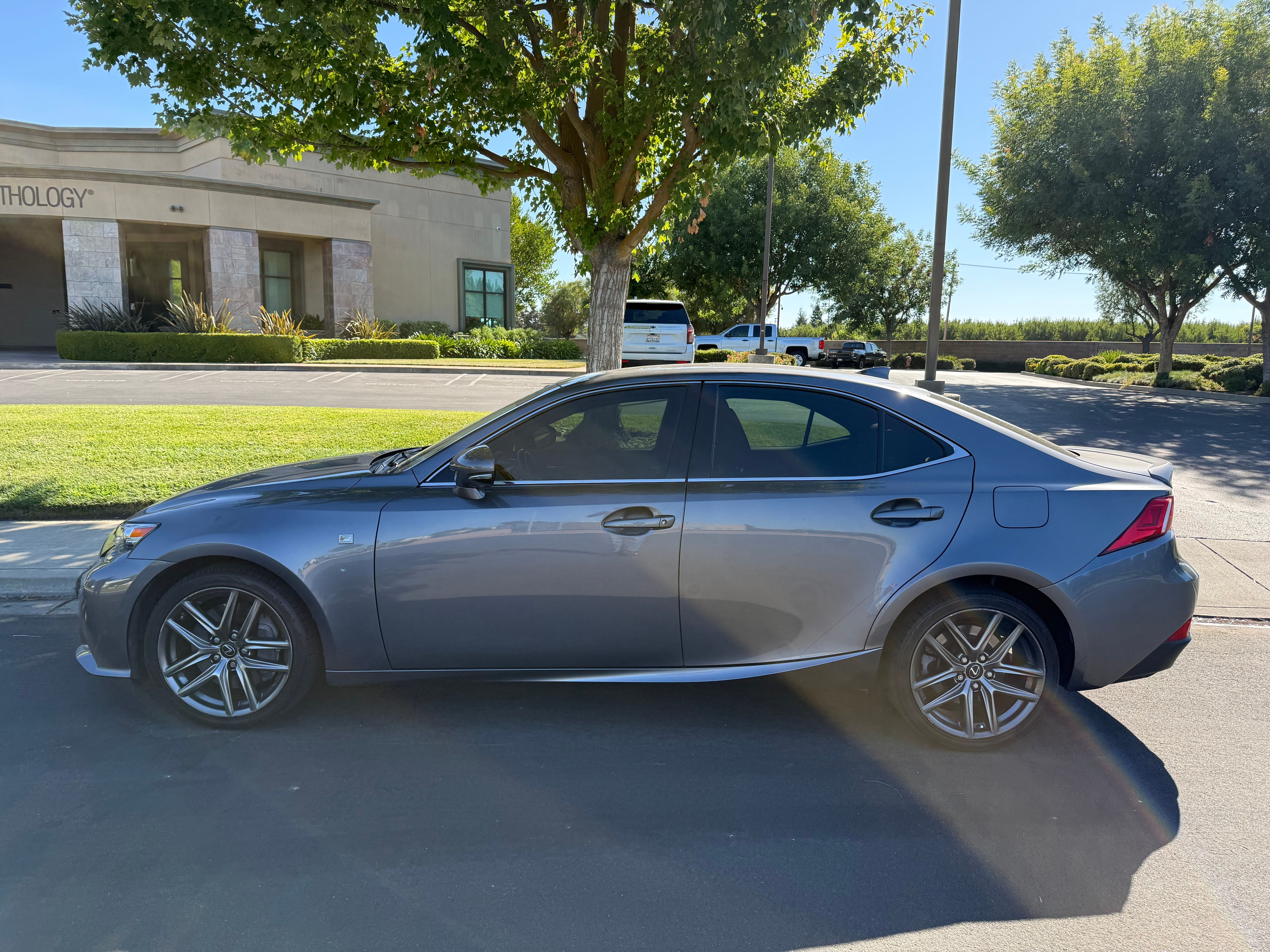 N / A, 2016 LEXUS IS Image 4